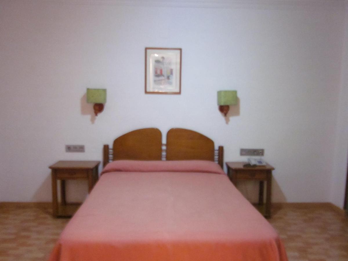 Hotel Elena María 2*